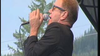 Music video thumbnail preview for Oysterband - Walking Down The Road With You - Salmon Arm's Roots \u0026 Blues Festival by Oysterband