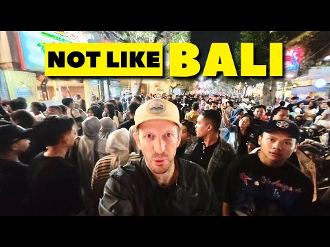 They Say Bandung Girls Are Gorgeous. I Agree!