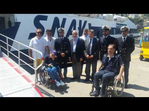 Barriere architettoniche addio: arriva passerella per disabili sul porto di Capri