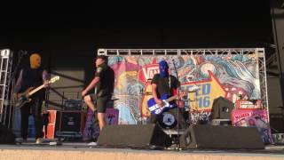 MASKED INTRUDER WARPED TOUR 2016 I fought the law