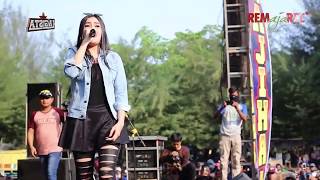 Cantiknya Nella kharisma - wegah kelangan - live pantai serang blitar jawa timur