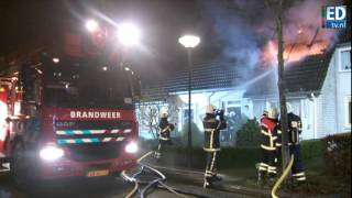 preview picture of video 'Uitslaande brand verwoest woning aan de Rietlaan Son en Breugel'