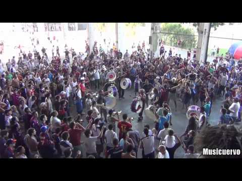 "Huracan hay ya no me extrañes tanto" Barra: La Gloriosa Butteler • Club: San Lorenzo • País: Argentina