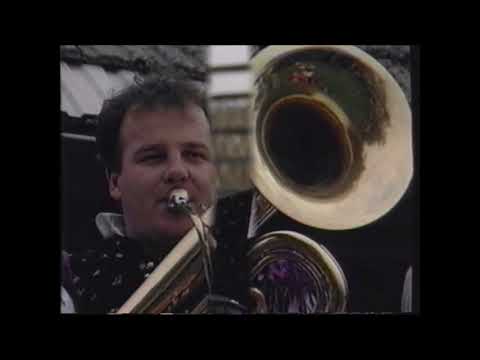 Gori,gori; Ansambel Lojzeta Slaka in Fantje s Praprotna