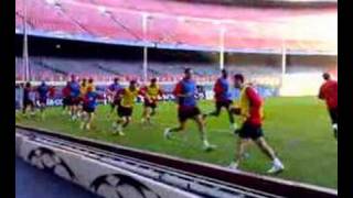 Manchester United training in the Nou Camp - drill