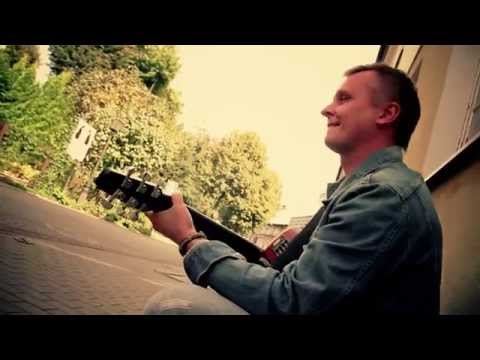 Krzywa Alternatywa - TAKI DZIEŃ JAK CO DZIEŃ (Official Music Video)