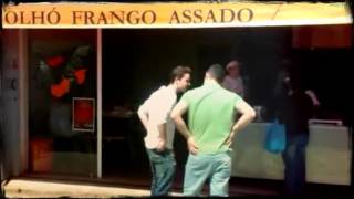 preview picture of video 'Olho frango assado! Best portuguese piri piri chicken!!!'
