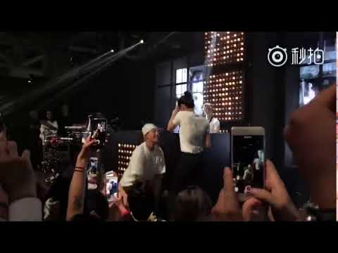 171107 Victoria and William Chan - CHANEL S/S 2018 Show in Chengdu After Party