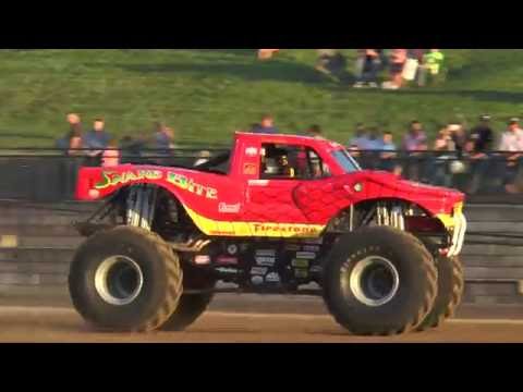 TMBTV ActionTracks MOMENT - Snake Bite - Springfield, IL - Huge Air