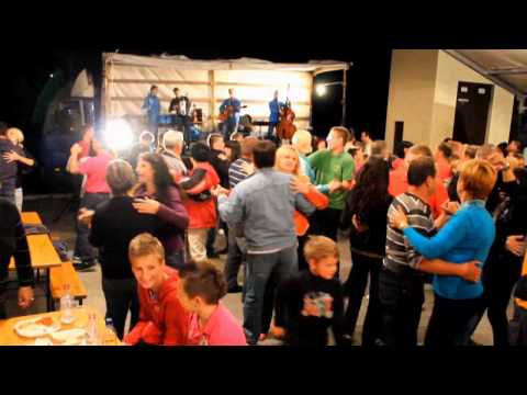 Ansambel Klateži na veselici v Lembergu