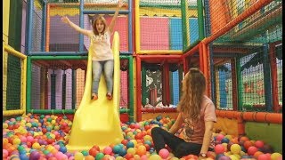 Parque infantil para niños PARQUE DE JUEGOS Videos Educacionales