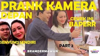 Download lagu THIS GIRLS OF OWN SMILE (BAPERR) are on Prank Front Camera -BRAM DERMAWAN mp3 Download lagu THIS GIRLS OF OWN SMILE (BAPERR) are on Prank Front Camera -BRAM DERMAWAN mp3