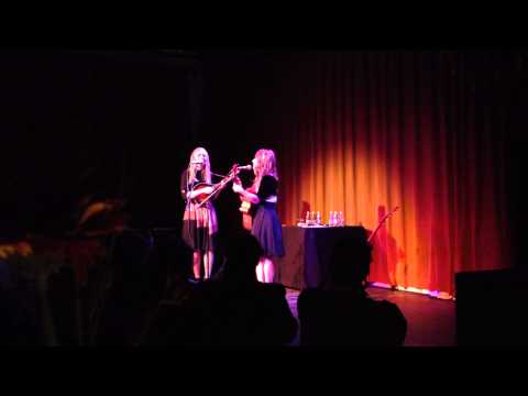 The Webb Sisters - In Your Father's Eyes live Amsterdam 13 April 2014