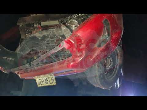 CAMIONETA V0LCÓ EN CARRETERA POTOSÍ – SUCRE POR PIEDRAS QUE QUEDABAN DE LOS BLOQUEOS REALIZADOS