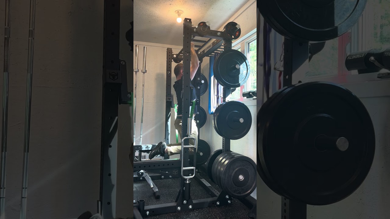 1. Horizontal Band Assisted Chin Up (Side View)