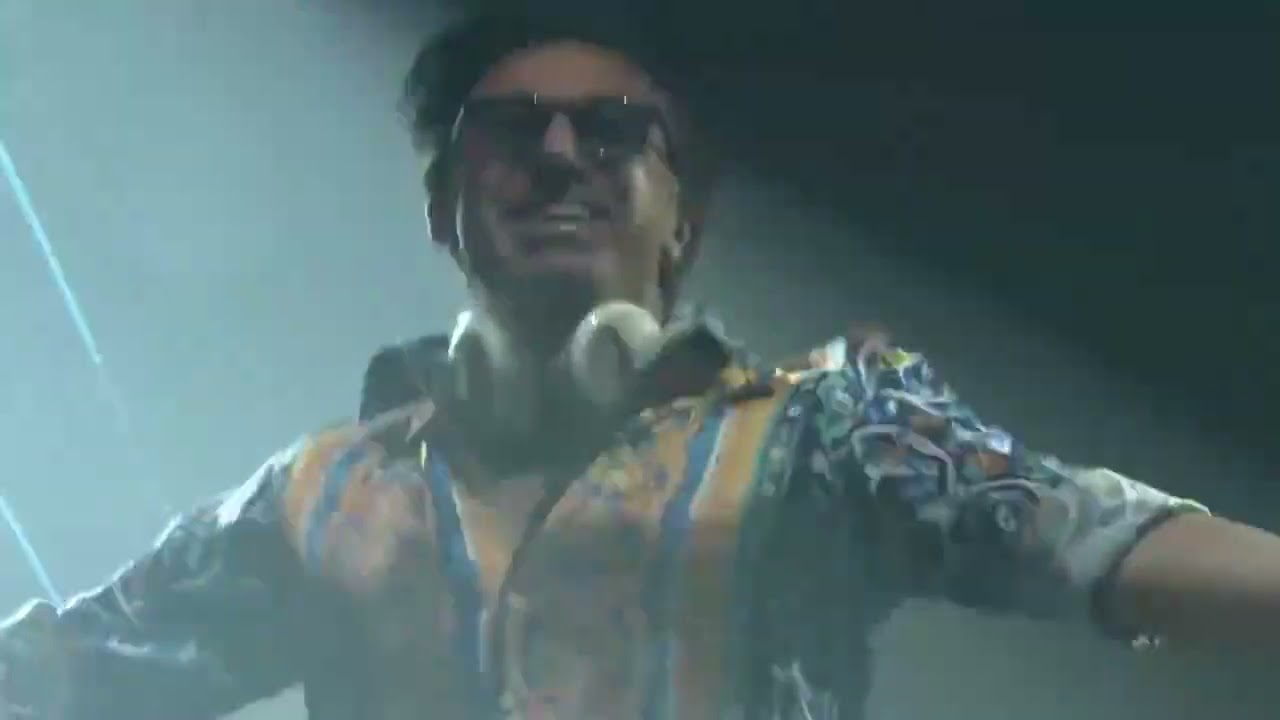 Doğubeyazıt’ta Çakal, Xero Abbas gibi isimlerin sahne aldığı konseri 30 bin kişi izledi