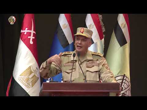 الفريق أول محمد زكى القائد العام للقوات المسلحة يلتقى مقاتلى الجيش الثالث الميدانى