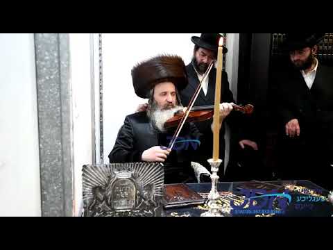 Zutchke Rebbe And His Violin - Chanukah 5782