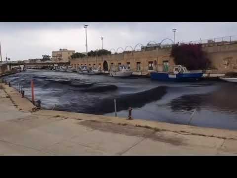Meteotsunami hits Mazara del Vallo, Sicily, Italy || June 25, 2014