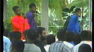 Boyz II Men live in Jamaica 1991- Please Don&#39;t Go