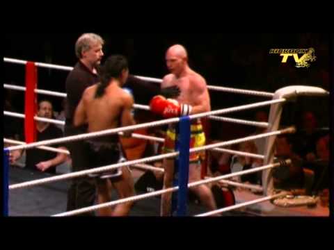Johannes Bosma vs Mika Tahitu | Muay Thai