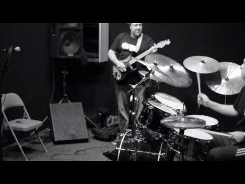 Gretsch USA Custom drums strike again!