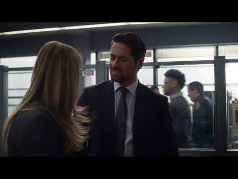 Michaela asks Jared to stop obsessing over Zeke - 1x16