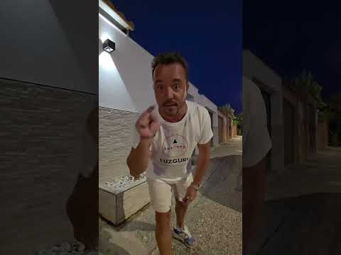 Vídeo de Aplique de Pared LED Apliques Exterior 200mm x 100mm x 100mm Negro Muñoz e Hijos | 005217