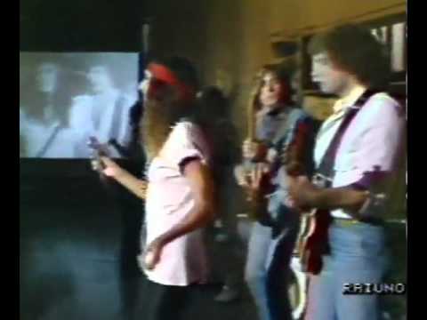 download lagu mp3 mp4 Loredana Bert Luna Buss, download lagu Loredana Bert Luna Buss gratis, unduh video klip Loredana Bert Luna Buss