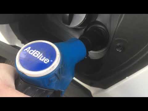 Ad Blue an der Pkw-Zapfsäule tanken | Opel Crossland X