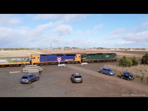 7733V Pacific National Grain Train Arrives At Gheringhap (1/7/2023) - PoathTV Australian Railways