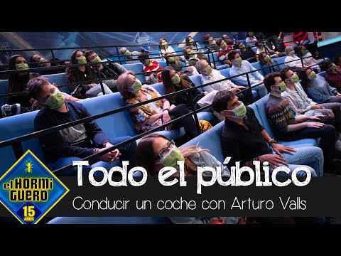 Todo el público logra conducir un coche en directo con ayuda de Arturo Valls - El Hormiguero
