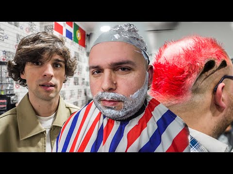 Ele Pintou o Cabelo de Rosa!