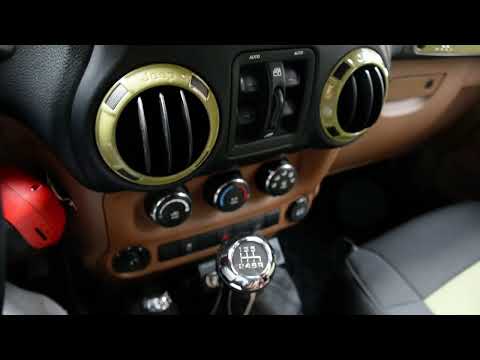 2013 Jeep Wrangler Unlimited Rubicon by ejvelazquez