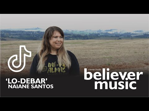 Cantora Naiane Santos