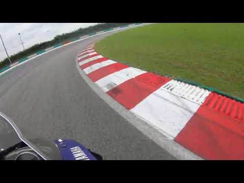 Learning How To Do A Track Day At Sepang International Circuit | Yamaha R6