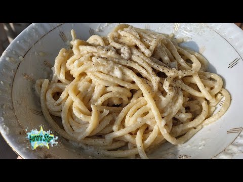 Ricetta bucatini cacio e pepe cremosa e perfetta con il parmigiano