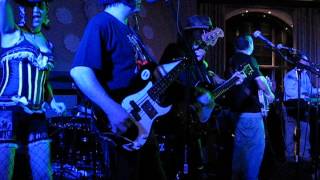 THE DEAD ELVI w/ DENNY LAINE Band On The Run CHILLER THEATRE April 27 2013