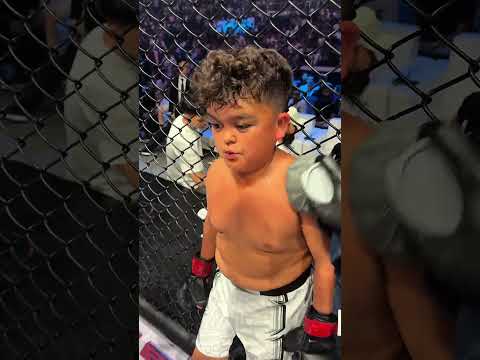 Устроил настоящее шоу 🇺🇿 #mma #octagon #fighting