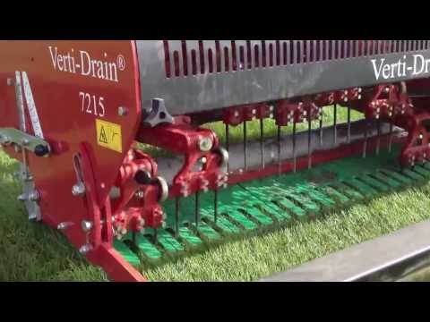 Verti-Drain in PowerGrass to relief subsoil - La Verti-Drain per decompattare il sottosuolo
