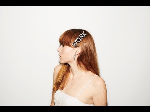 download lagu mp3 mp4 Chloe Howl 2018, download lagu Chloe Howl 2018 gratis, unduh video klip Chloe Howl 2018