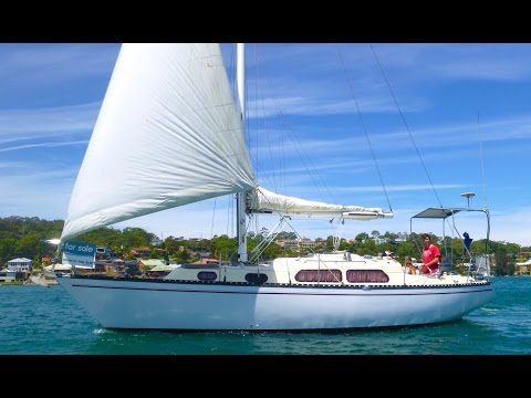 Cavalier 32 Cruising Yacht - Walkthrough