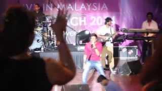 Sunidhi Chauhan Live in KL March 2014 - Dilliwali Girlfriend