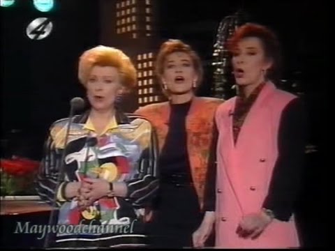 Maywood singing opera