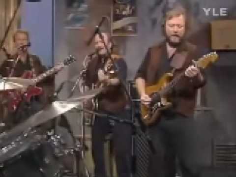 The First: Se jokin sinulla on