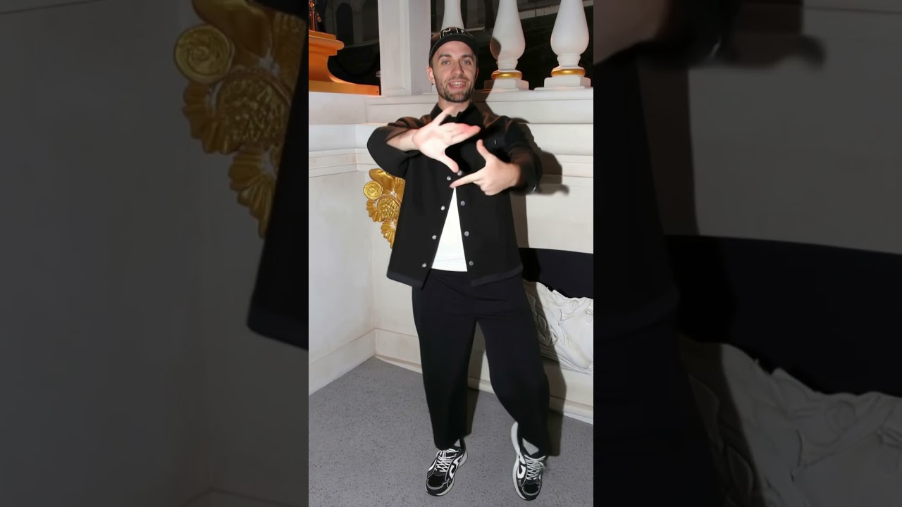 Squeezie dance sur la trend TikTok « Pika pika » #trend #humour #squeezie #ia #dance