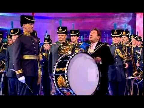 RAF Central Band - Magnificent Men - Alan Titchmarsh