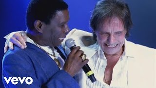 Roberto Carlos - Angela / Eu e Ela (Vídeo Ao Vivo) ft. Neguinho Da Beija Flor