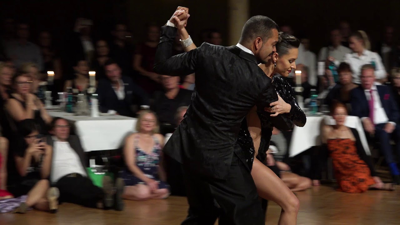 Mirella & Carlos Santos David // Que Nadie Sepa Mi Sufrir