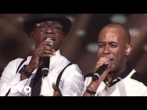 Turma do Pagode - A Paz Que Faltava ((Mania do Brasil Ao Vivo) [Clipe Oficial]) ft. Mumuzinho